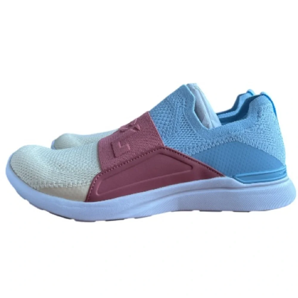 APL TechLoom Bliss Sneakers Men’s 9 Ice Blue Vanilla NWT